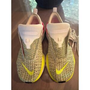 Nike ZoomX Invincible Run 3 Running Shoes | US Size 8.5 | Max Cushion Flyknit